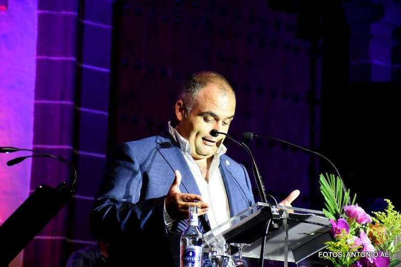 Momento del pregón de anoche (Foto Antonio Alí)